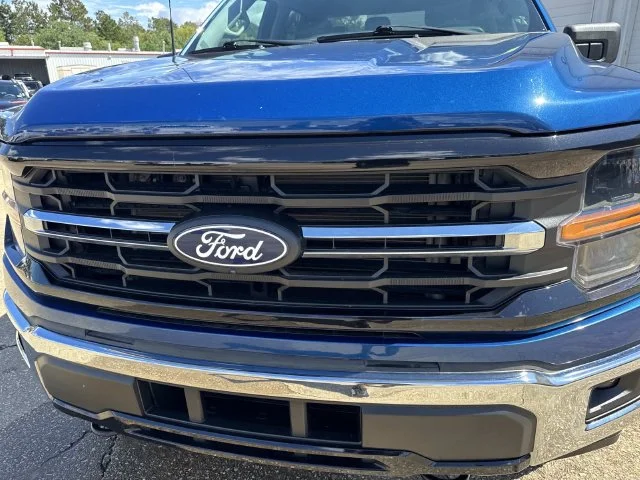 Used 2024 Blue Ford XLT image 6