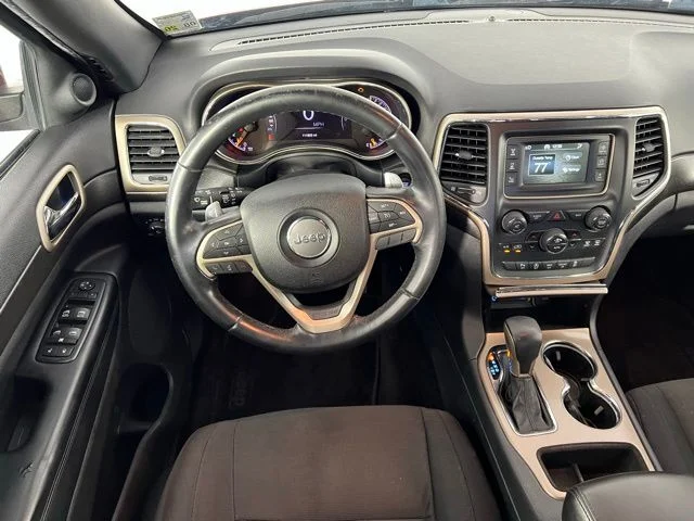 Used 2016 Red Jeep Laredo image 31