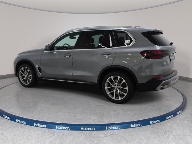 Certified Used 2025 Skyscraper Grey Metallic BMW xDrive40i image 7