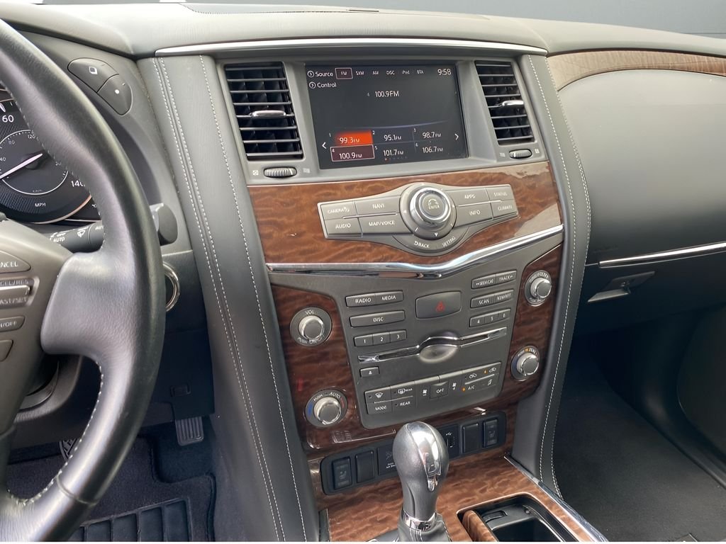 Used 2020 Super Black Nissan SL image 9