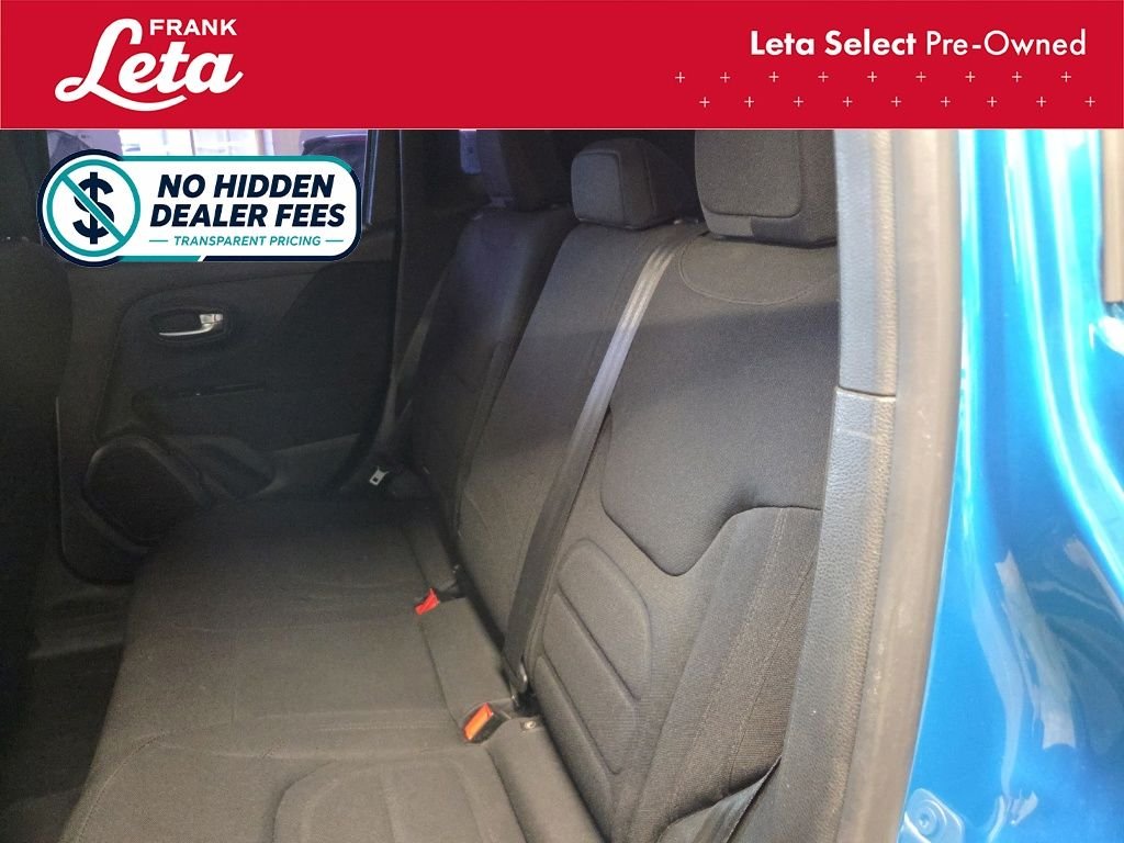 Used 2020 Bikini Metallic Clearcoat Jeep  image 20