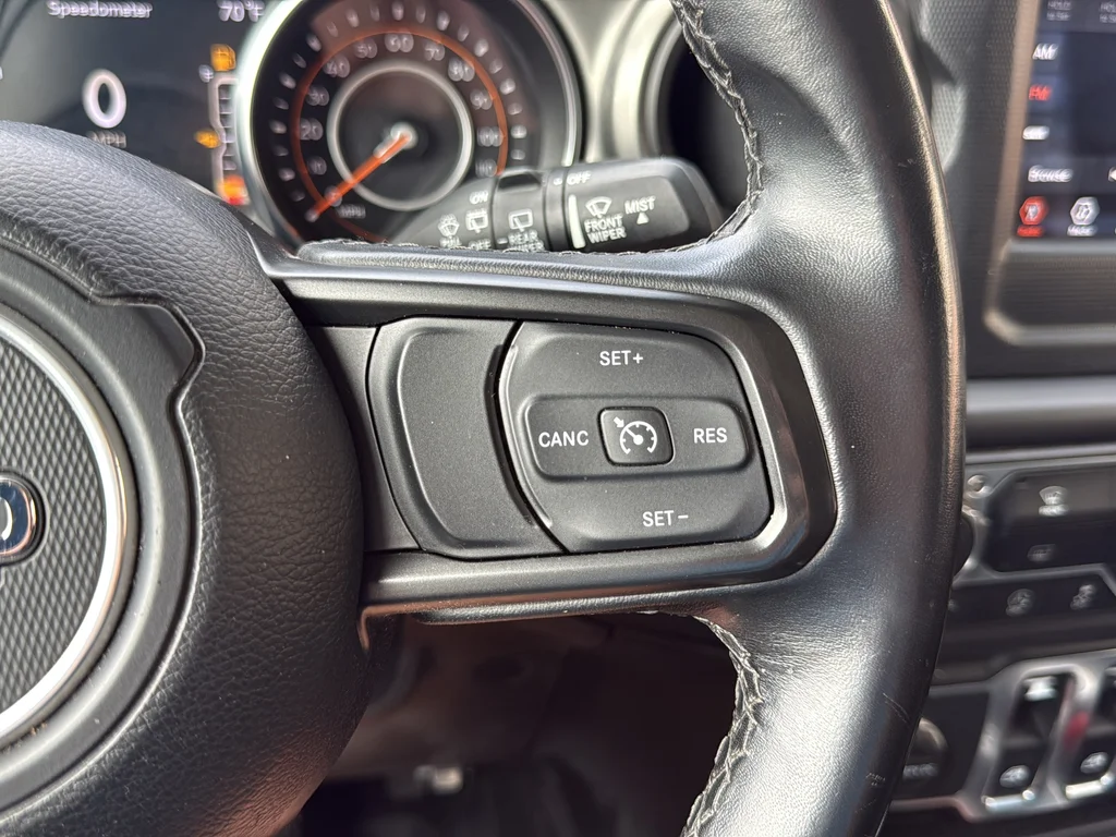 Used 2021 Green Jeep Sport S image 17