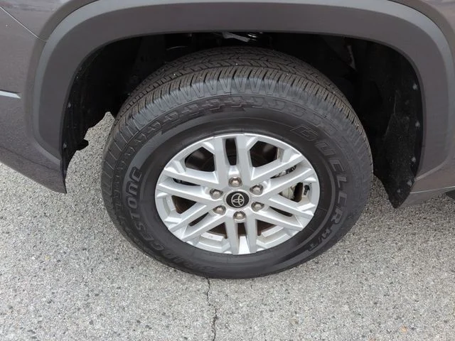Used 2022 Gray Toyota SR5 image 10