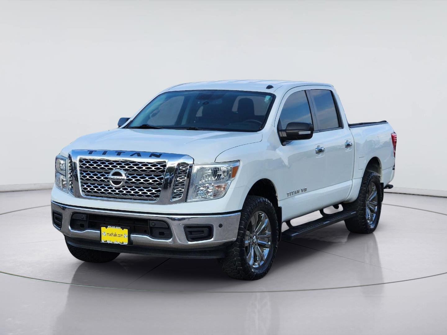 Used 2019 Glacier White Nissan SV image 3