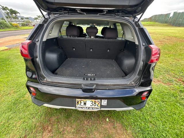 Certified Used 2022 Black Kia LXS image 18