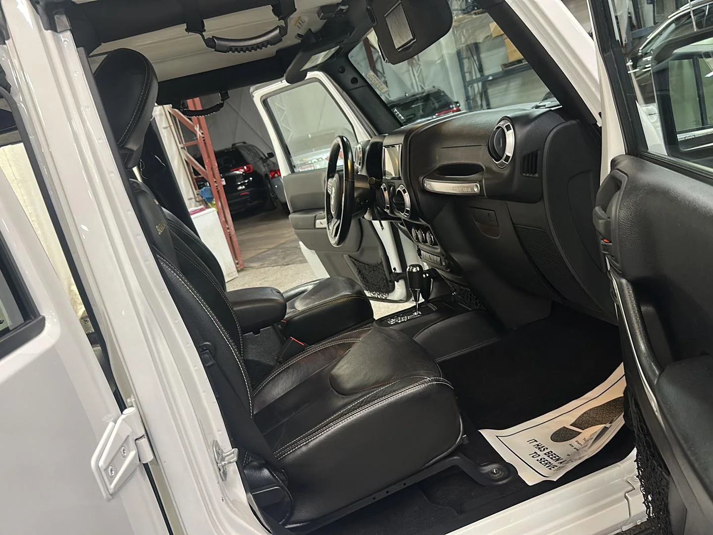 2015 Jeep Wrangler Unlimited Sahara - Photo 26