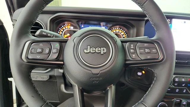New 2026 Black Clear-Coat Exterior Paint Jeep Rubicon image 19