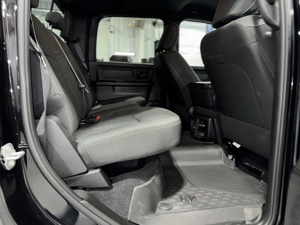 2025 RAM 2500 Tradesman - Photo 11