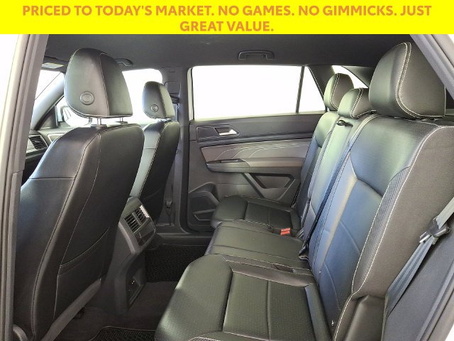 Used 2022 White Volkswagen 3.6L V6 SE w/Technology image 12