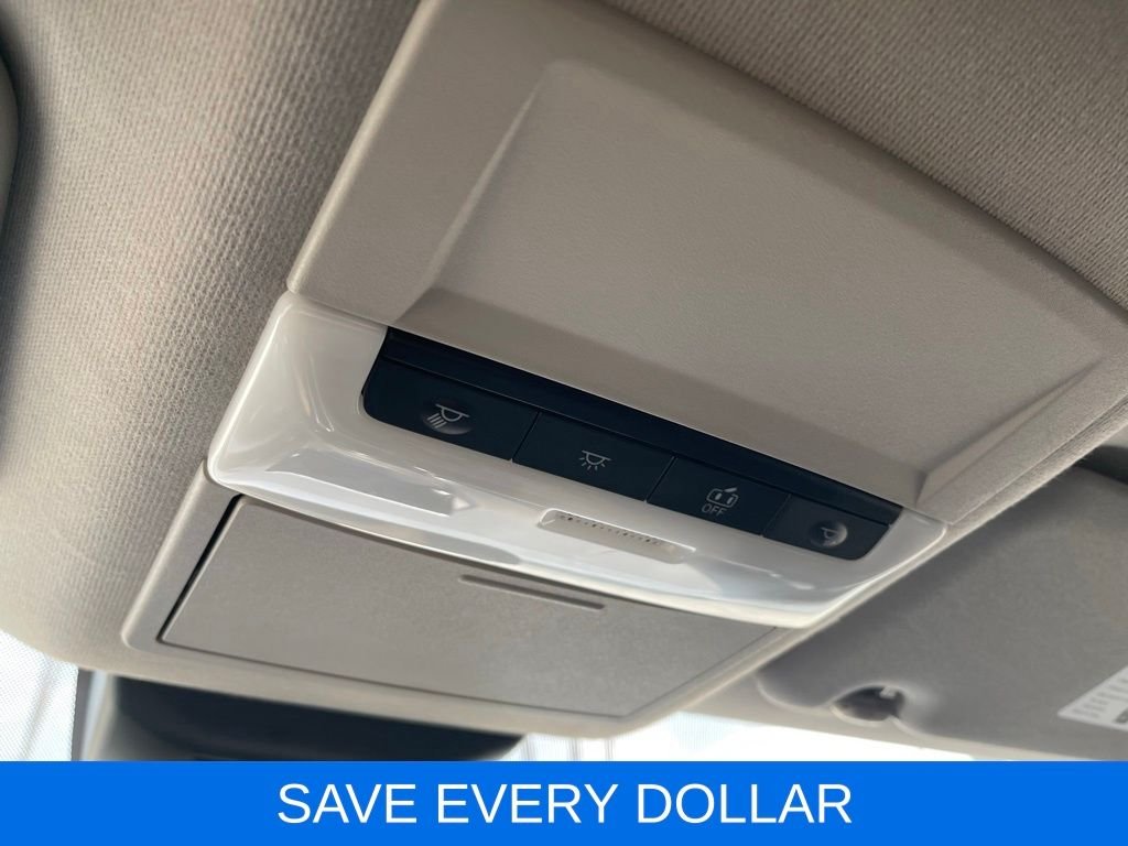 Used 2024  Nissan SV image 21