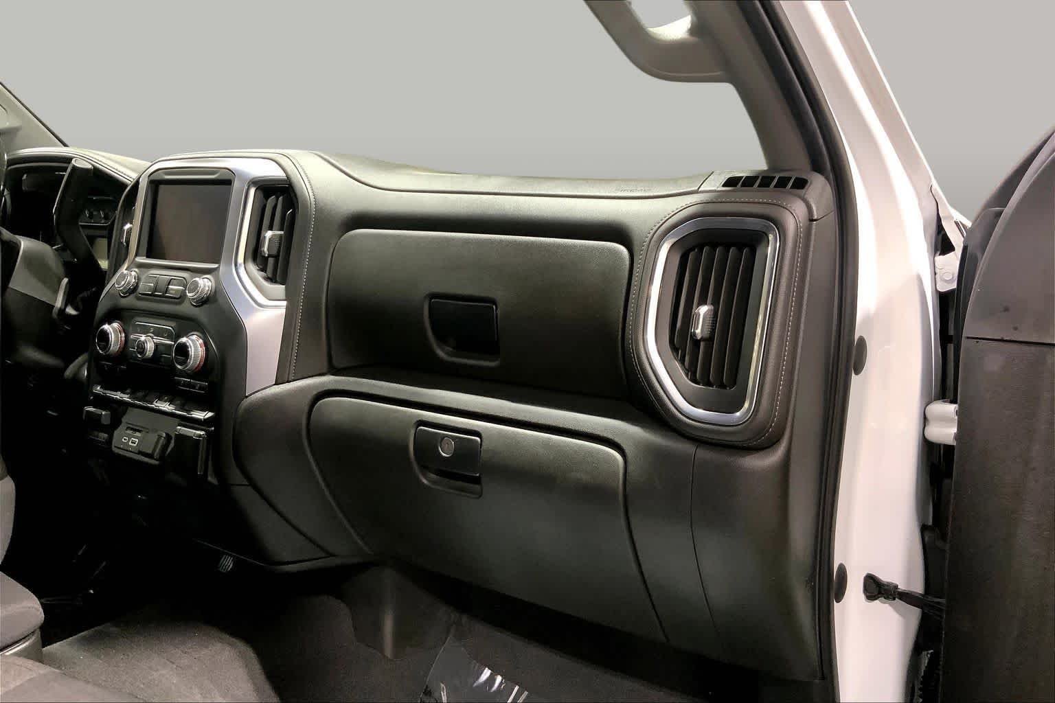 Used 2022 Summit White GMC SLE image 19