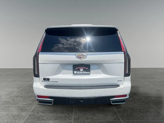 Used 2021 CRYSTAL WHITE TRICOAT Cadillac Premium Luxury image 4