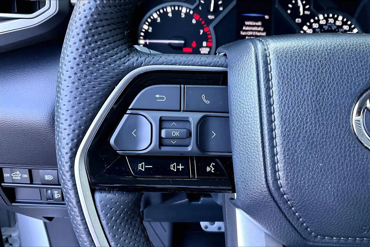 Used 2024 Ice Cap Toyota SR5 image 22