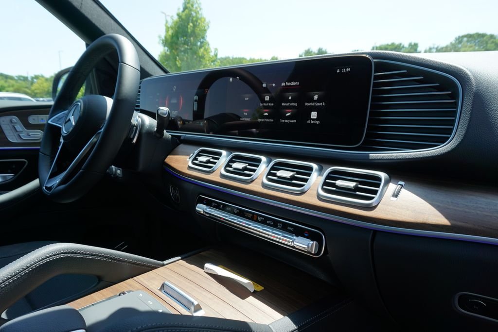 Used 2026 Obsidian Black Metallic Mercedes-Benz GLE 350 image 69