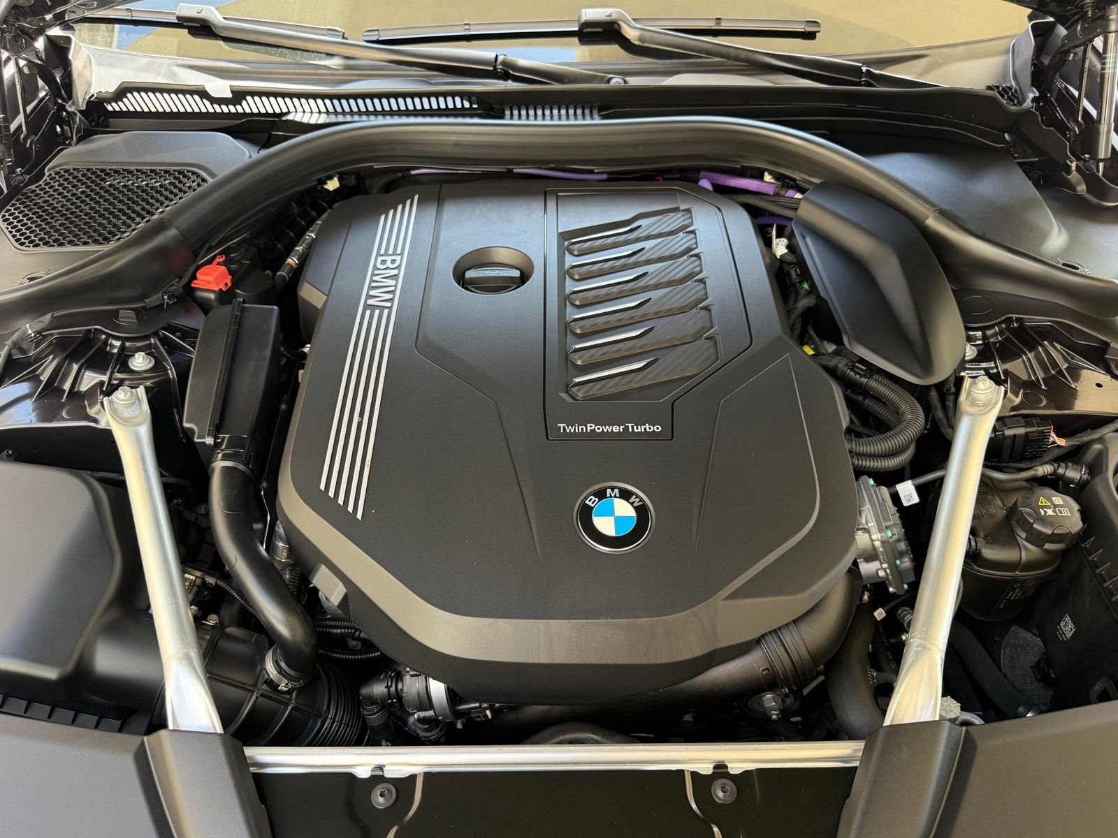 Certified Used 2023 Dark Graphite Metallic BMW 540i image 34