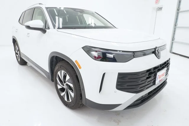 New 2026 Pure White Volkswagen S image 3