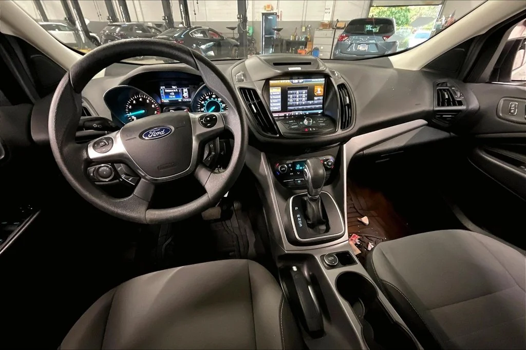Used 2014 Gray Ford SE image 14