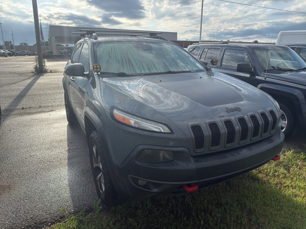 Used 2014 Anvil Clear Coat Jeep Trailhawk image 3
