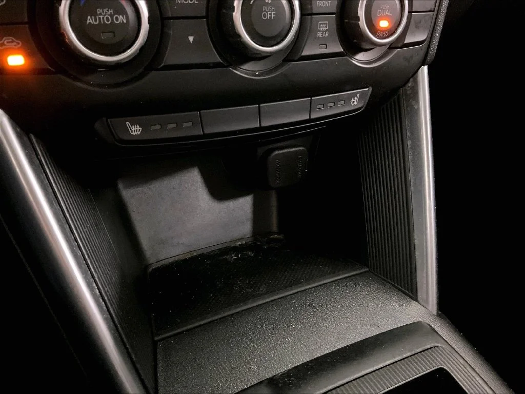 Used 2014 White Mazda Grand Touring image 37