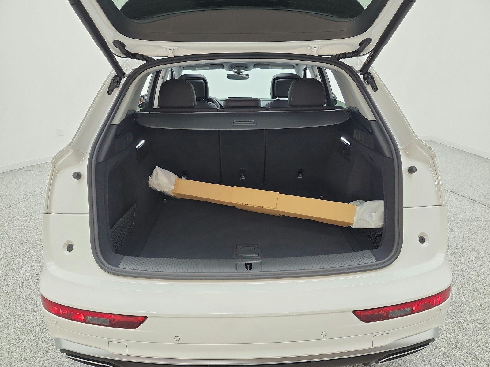 Used 2023 Ibis White Audi S line Premium Plus 45 TFSI quattro image 18