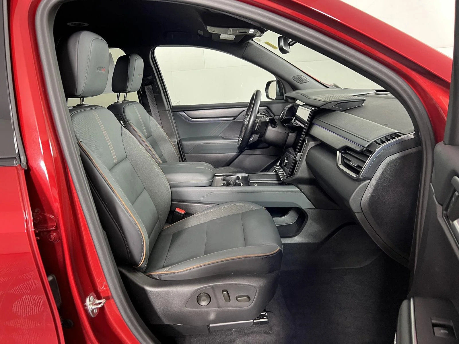 Used 2024 Volcanic Red Tintcoat GMC AT4 image 9