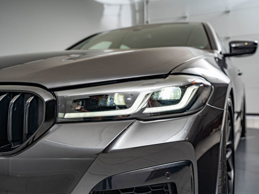 Used 2023 Dark Graphite Metallic BMW 540i image 13
