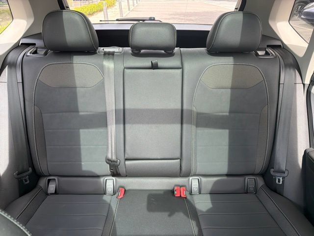 Used 2024 Pure Gray Volkswagen SE image 10