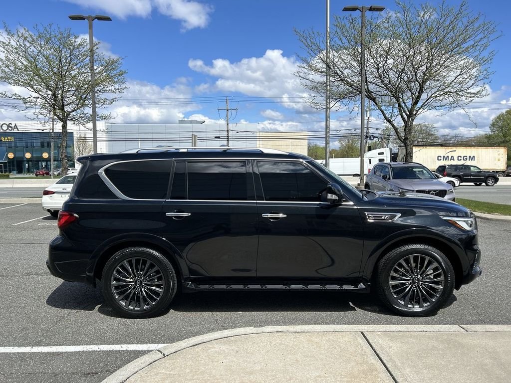 Certified Used 2024 Black INFINITI Sensory image 9
