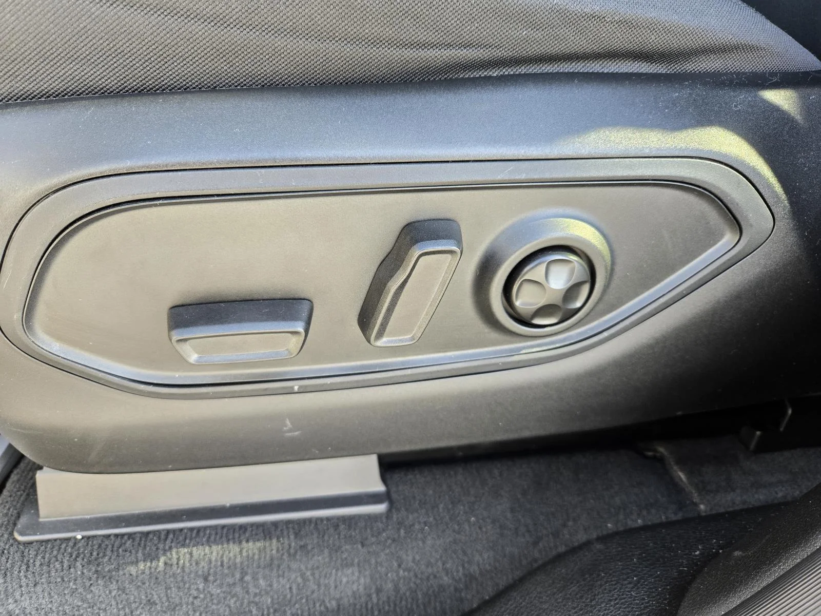 2025 Jeep Grand Cherokee Laredo - Photo 24