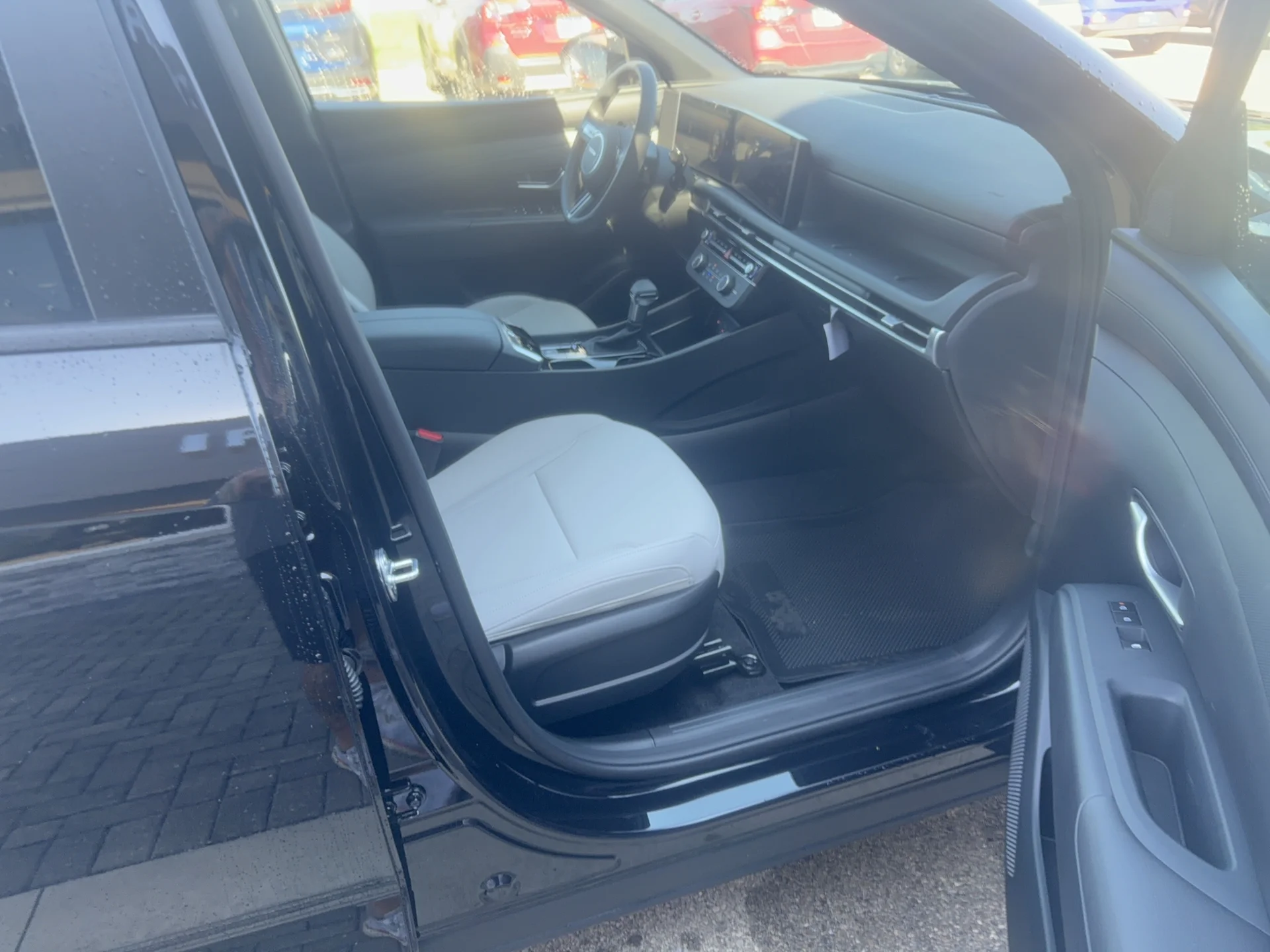 New 2027 Phantom Black Hyundai SE image 5