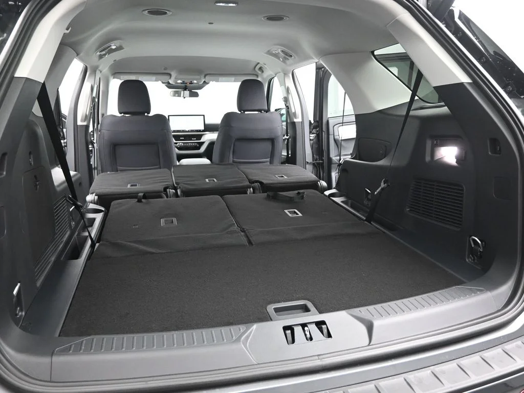New 2026 Carbonized Gray Metallic Ford Active image 21