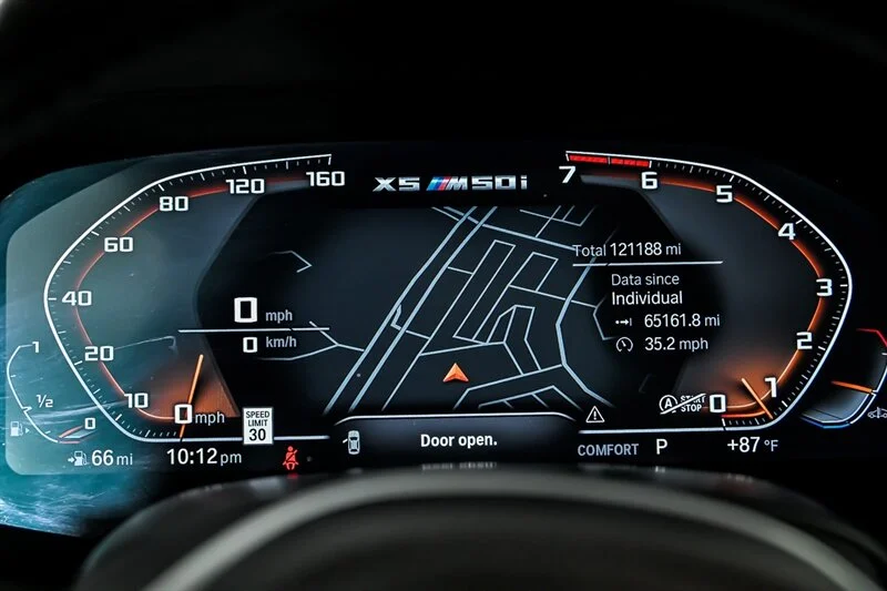 Used 2022  BMW M50i image 23