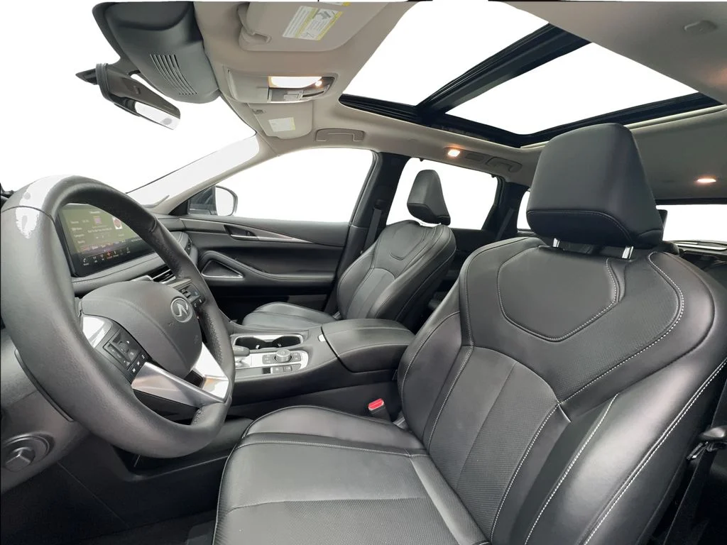 Used 2025 Gray INFINITI LUXE image 20