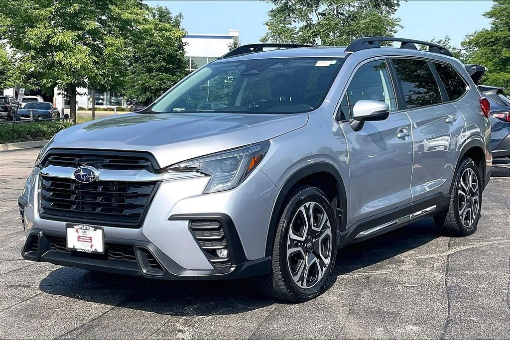 Used 2023 Silver Subaru Limited image 15
