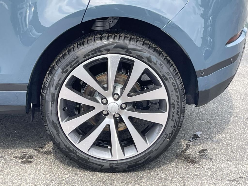 New 2026 Tribeca Blue Land Rover S image 10