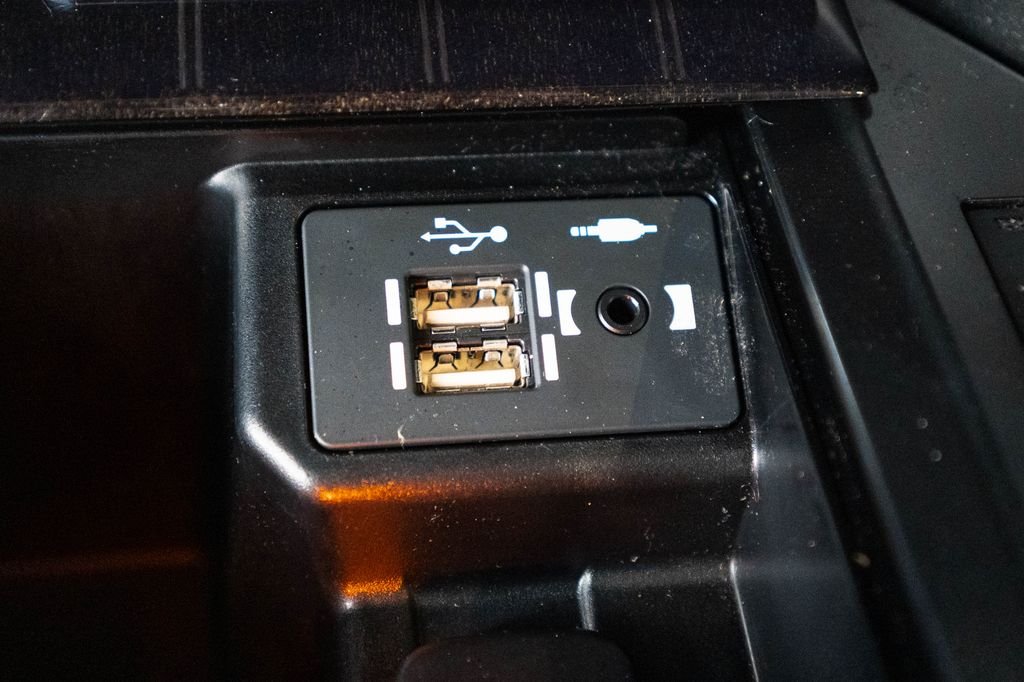 Used 2022 Black Lexus 460 image 27