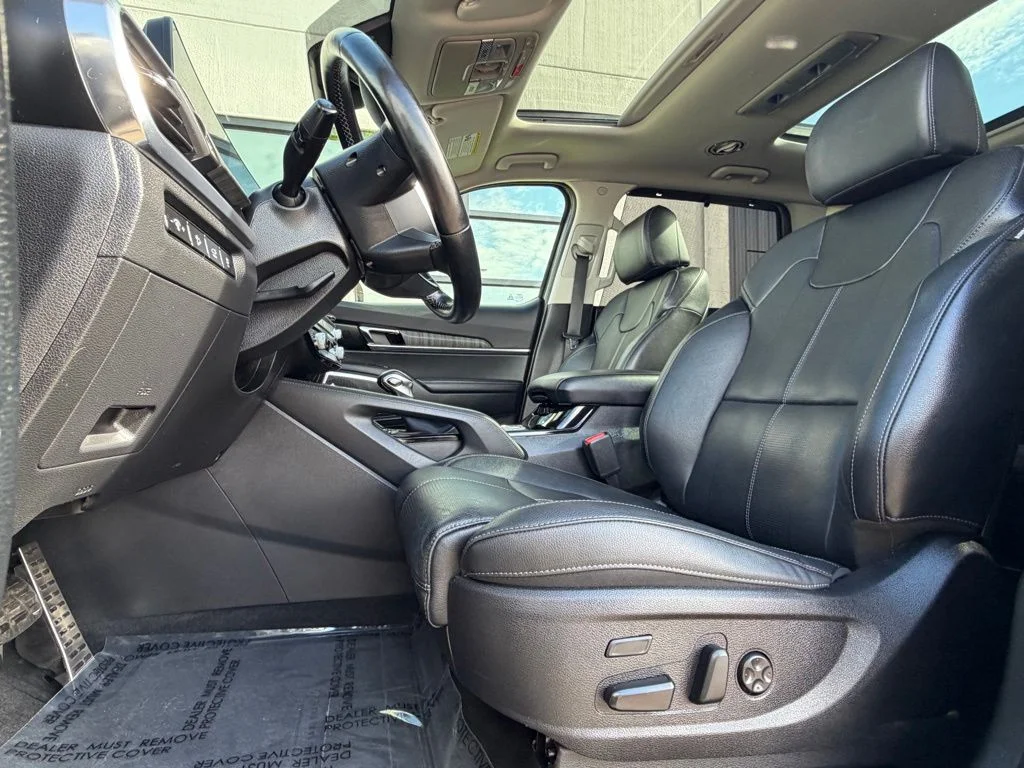 Used 2023 Gray Kia SX image 10