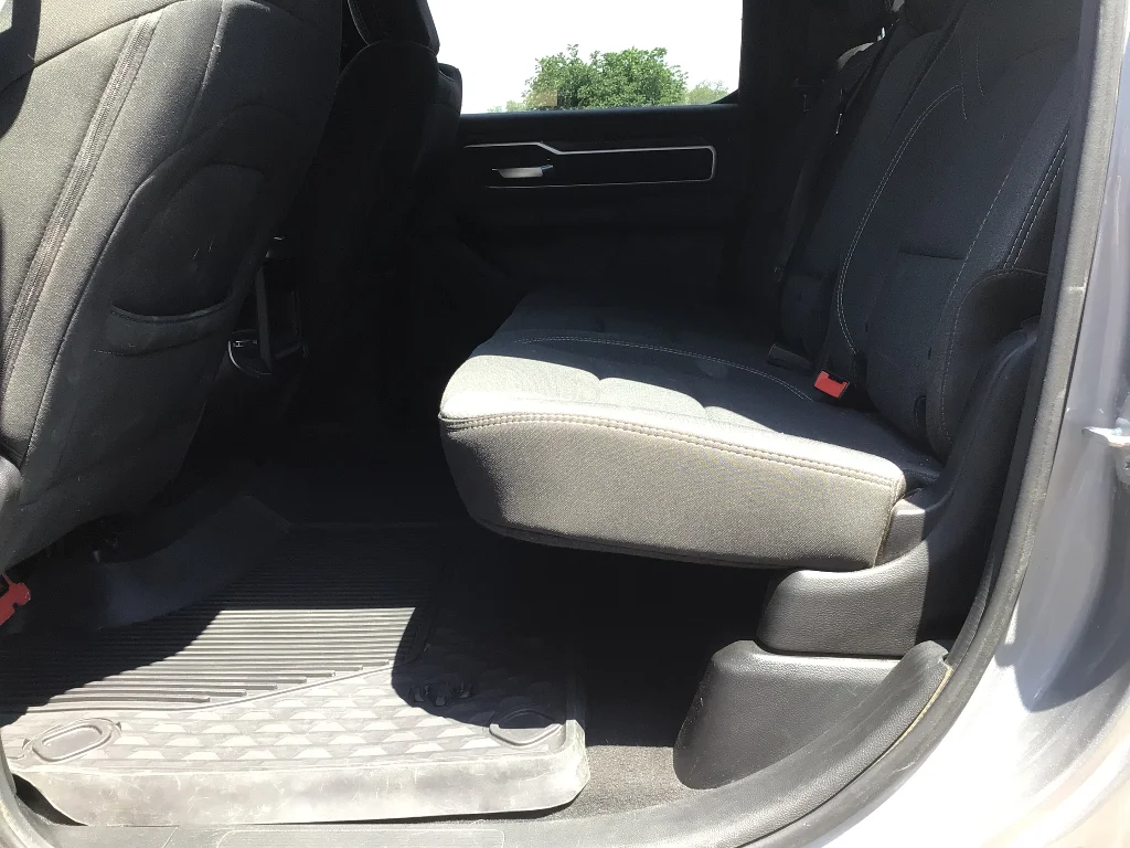 Used 2019 Billet Silver Metallic Clearcoat Ram Big Horn/Lone Star image 9