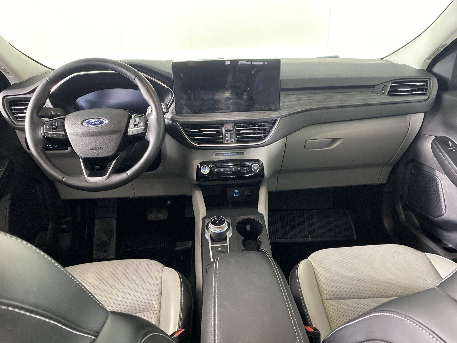 Used 2023 Vapor Blue Ford Platinum image 2