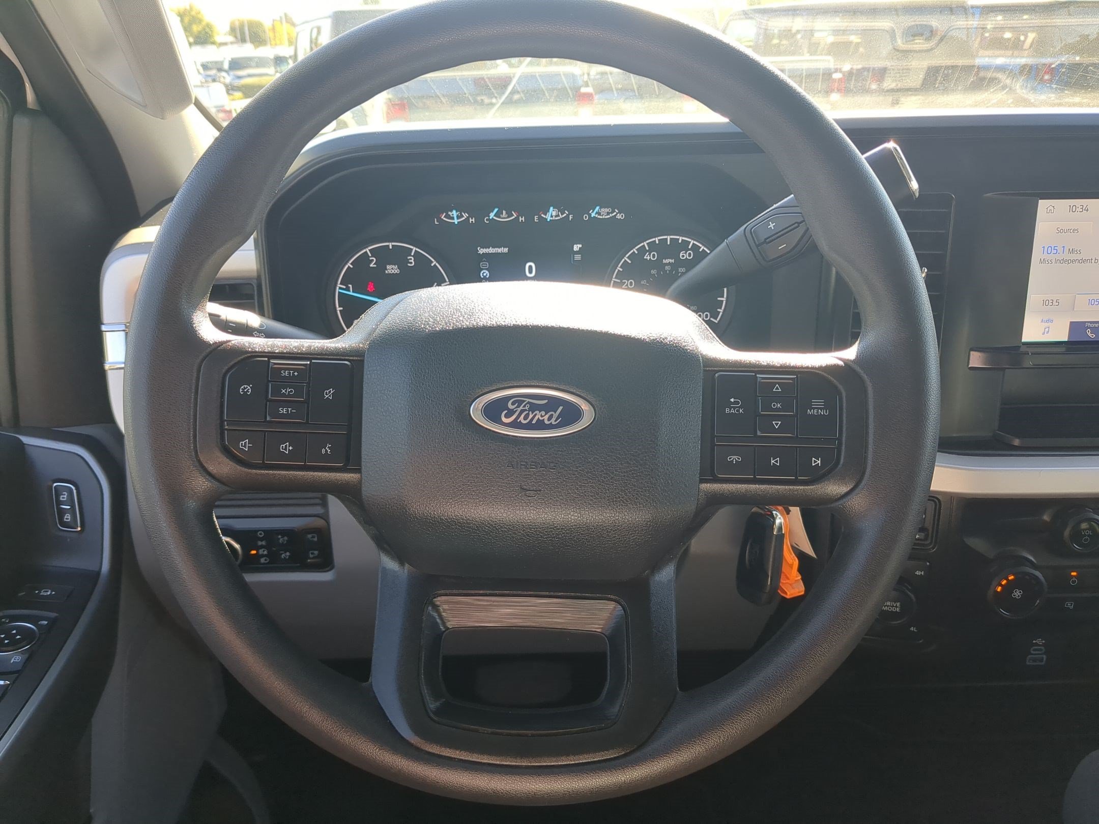 Used 2025 Oxford White Ford XLT image 17
