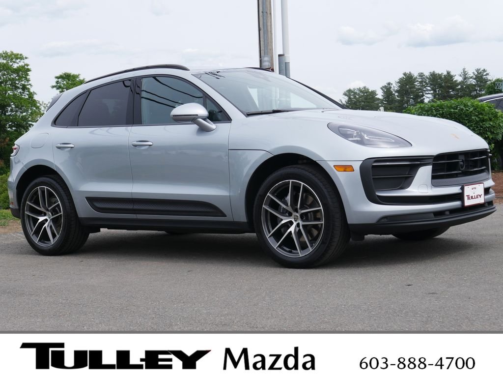 2022 Porsche Macan -'s photo