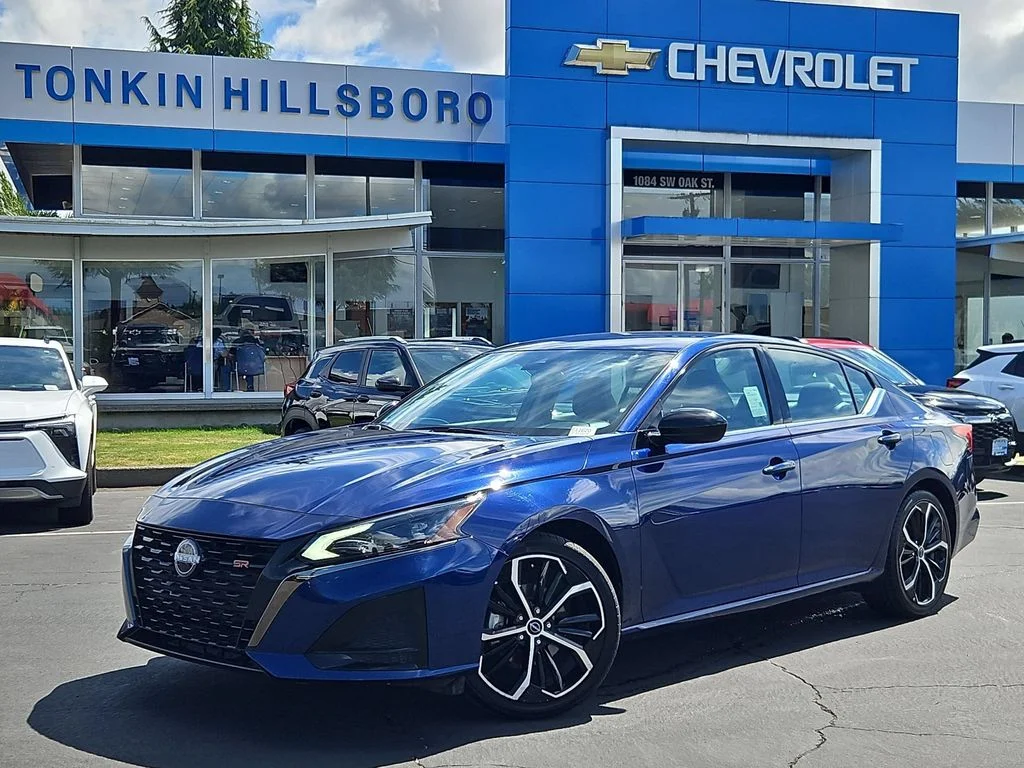 Used 2024 Deep Blue Pearl Nissan 2.5 SR image 2