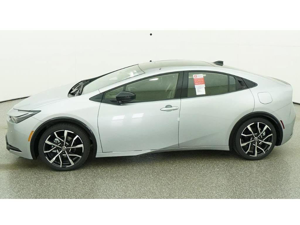 New 2026 Cutting Edge Toyota XSE image 3