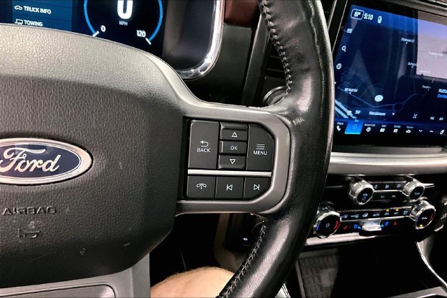 Used 2022 Oxford White Ford Lariat image 28