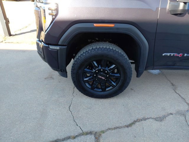Used 2026 Titanium Rush Metallic GMC AT4 image 37