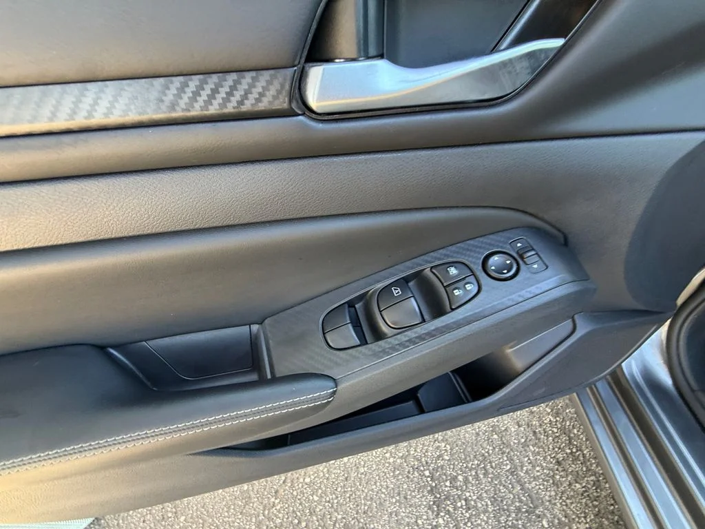 Used 2024 Gray Nissan 2.5 SV image 11
