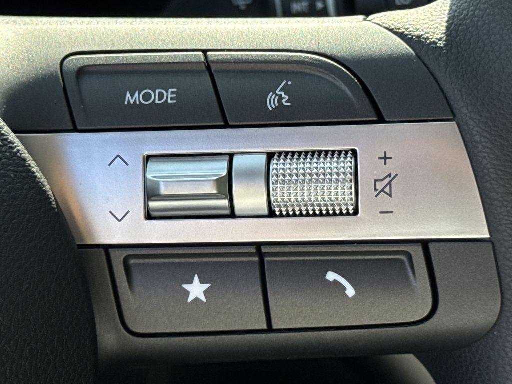 New 2026 White Hyundai SE FWD image 25