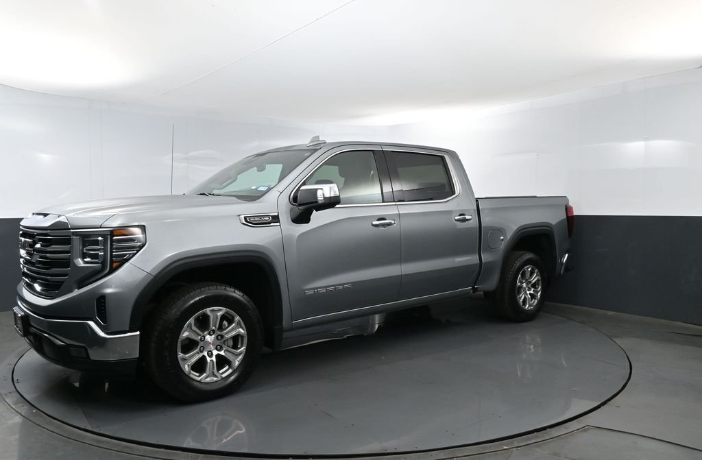 Used 2025 Silver GMC SLT image 1