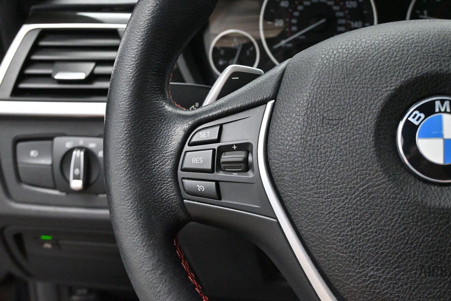 Used 2018 Black Sapphire Metallic BMW 330i image 16