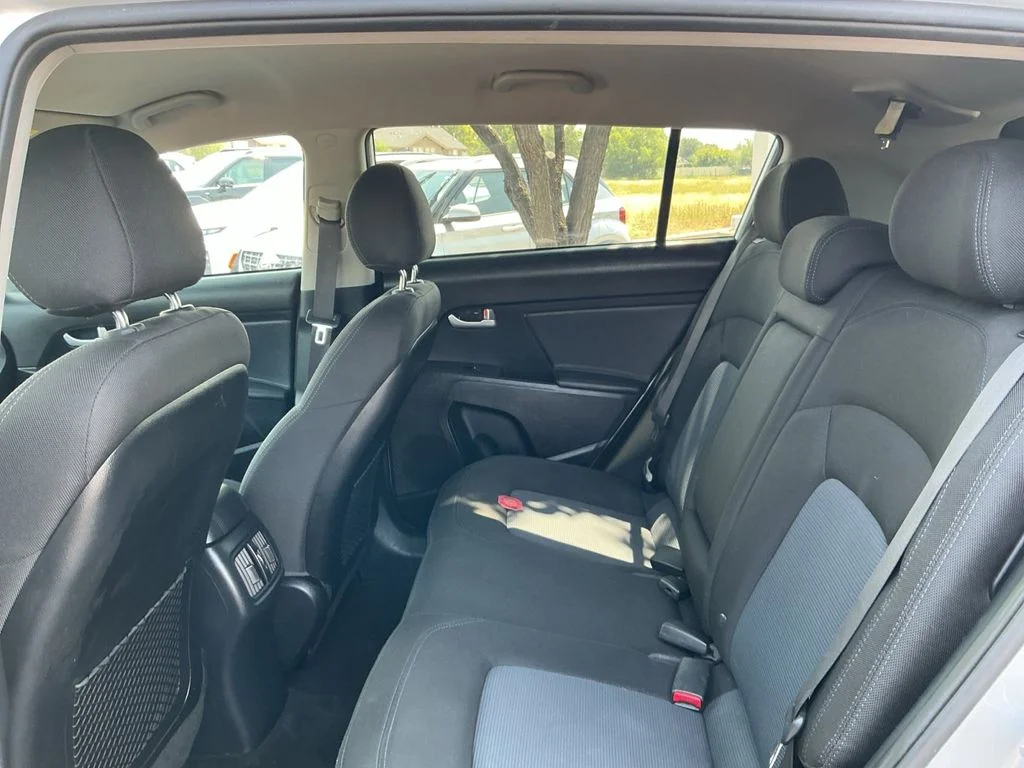Used 2016 Silver Kia LX image 20